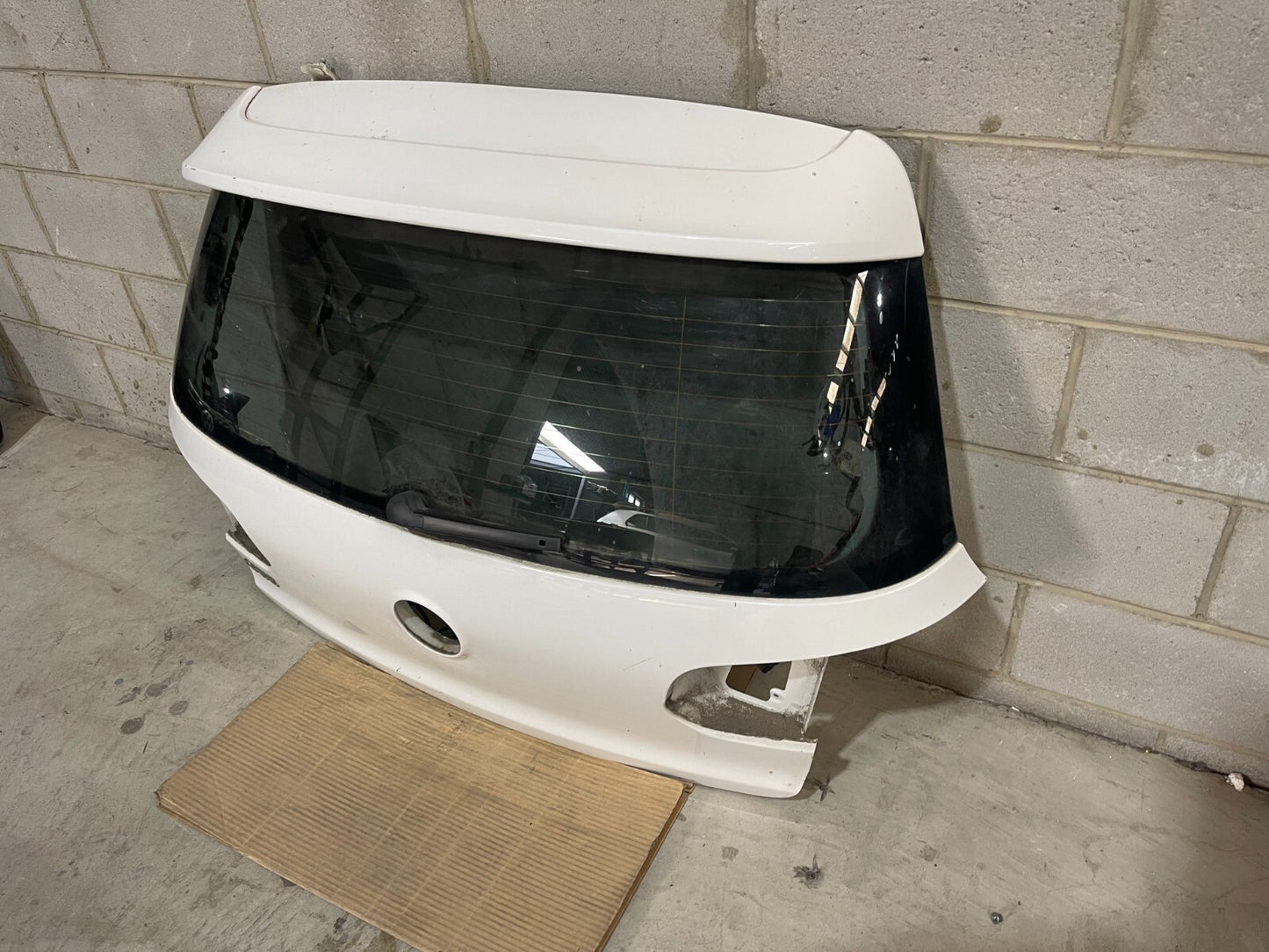 Volkswagen Golf MK6 Boot / Trunk In White *Freight Available*