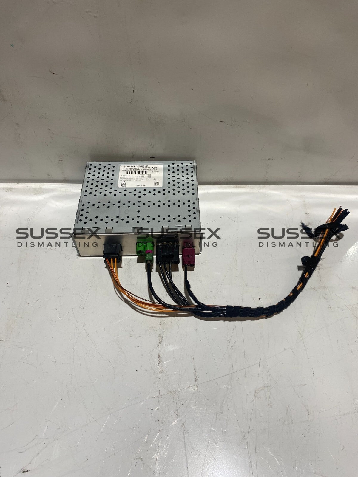 Mercedes-Benz Tunerbox Digital Audio Unit A2229003410