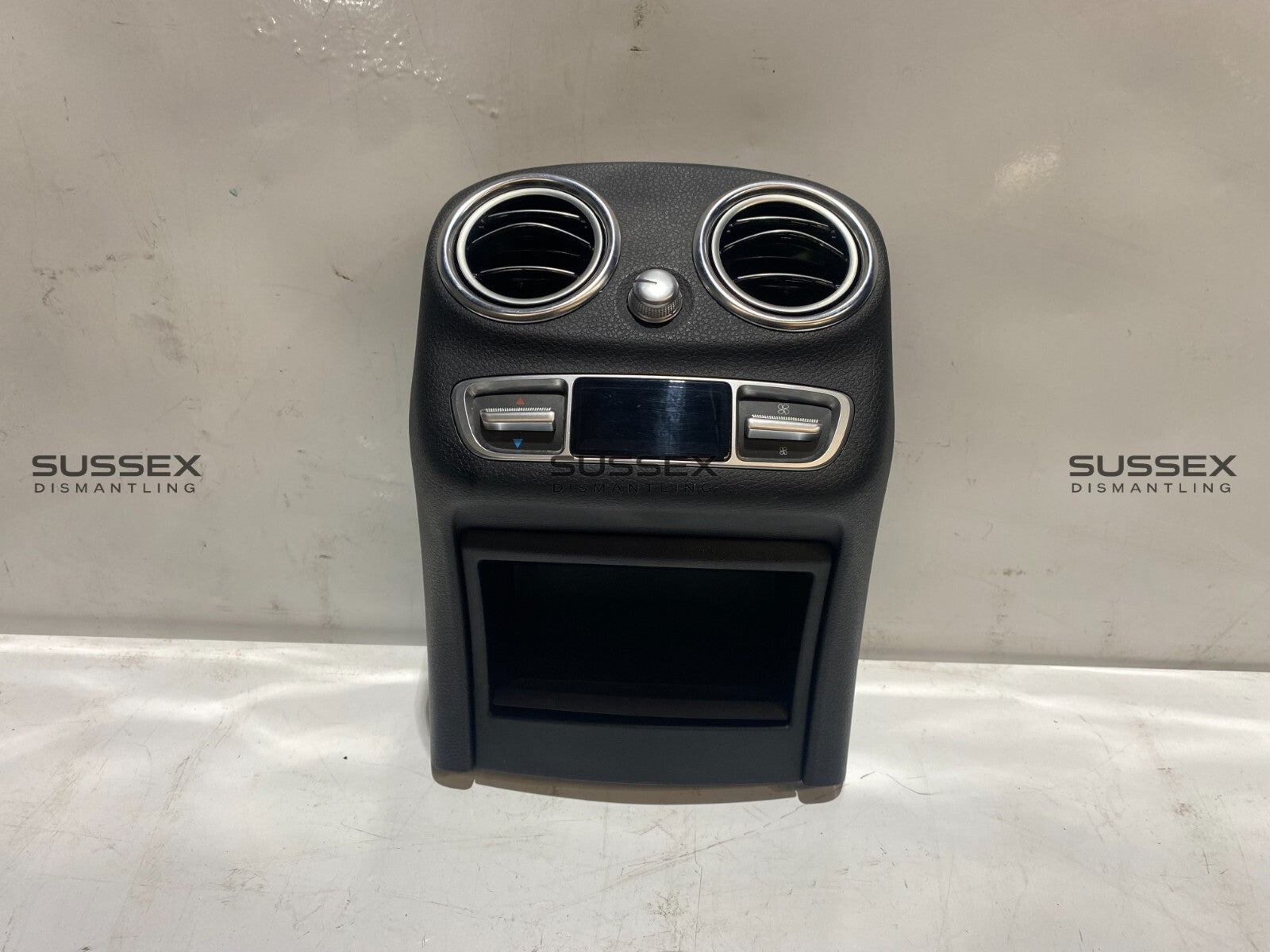 Mercedes-Benz Centre Console Rear AC Air Vent A2058300701