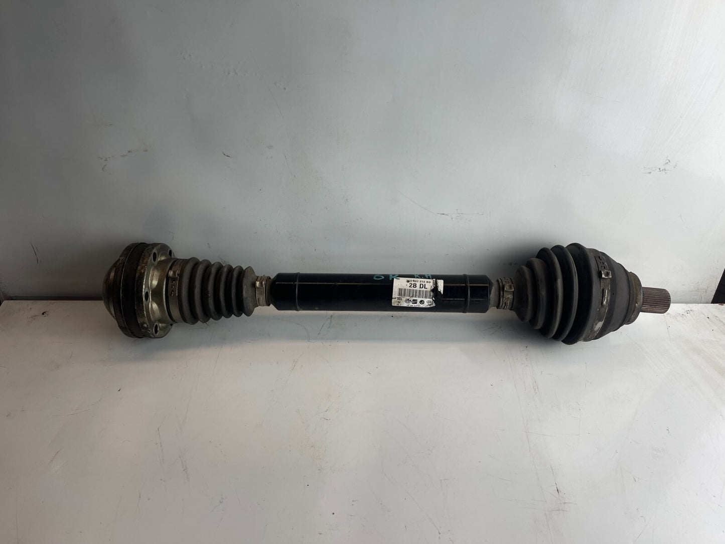 VWAG Front Right Driveshaft 3C0407272BD