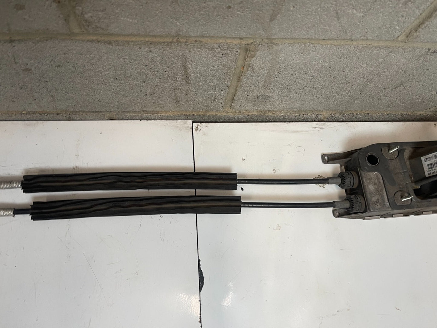 VWAG Manual Gear Shifter Selector 1K0711049BM