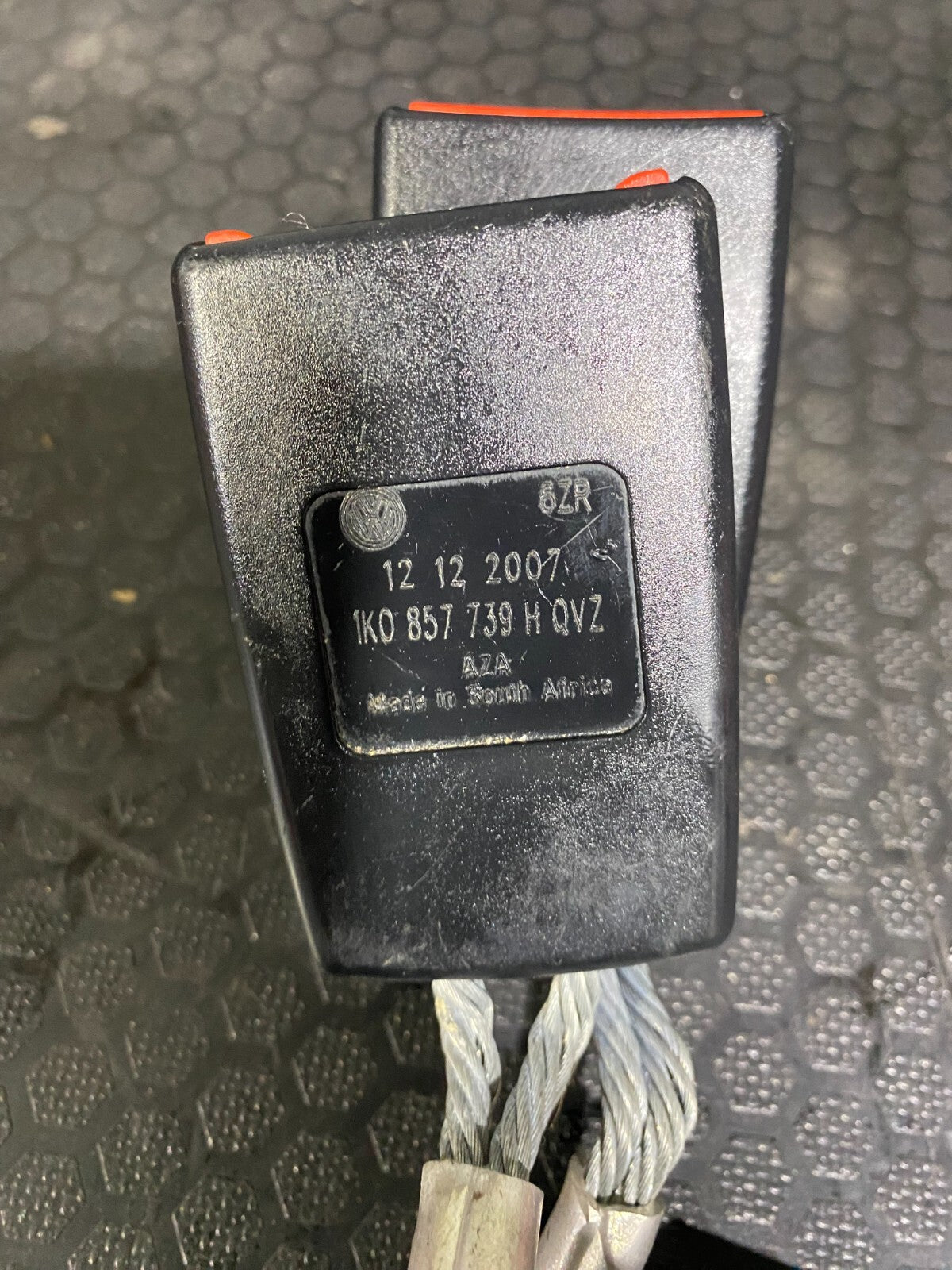 VWAG Centre Seat Buckle 1K0857739H