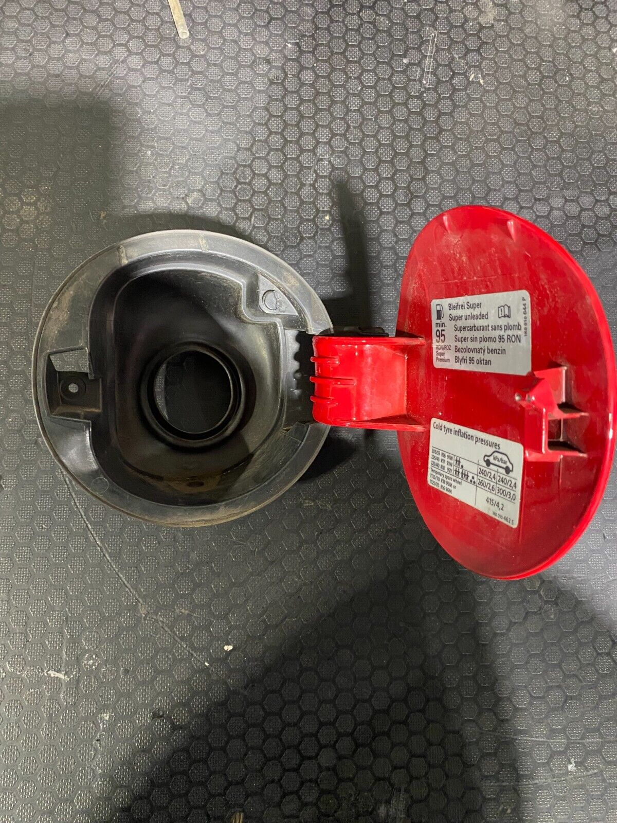 Volkswagen Golf MK5 GTI Red Fuel Cap 1K6809857