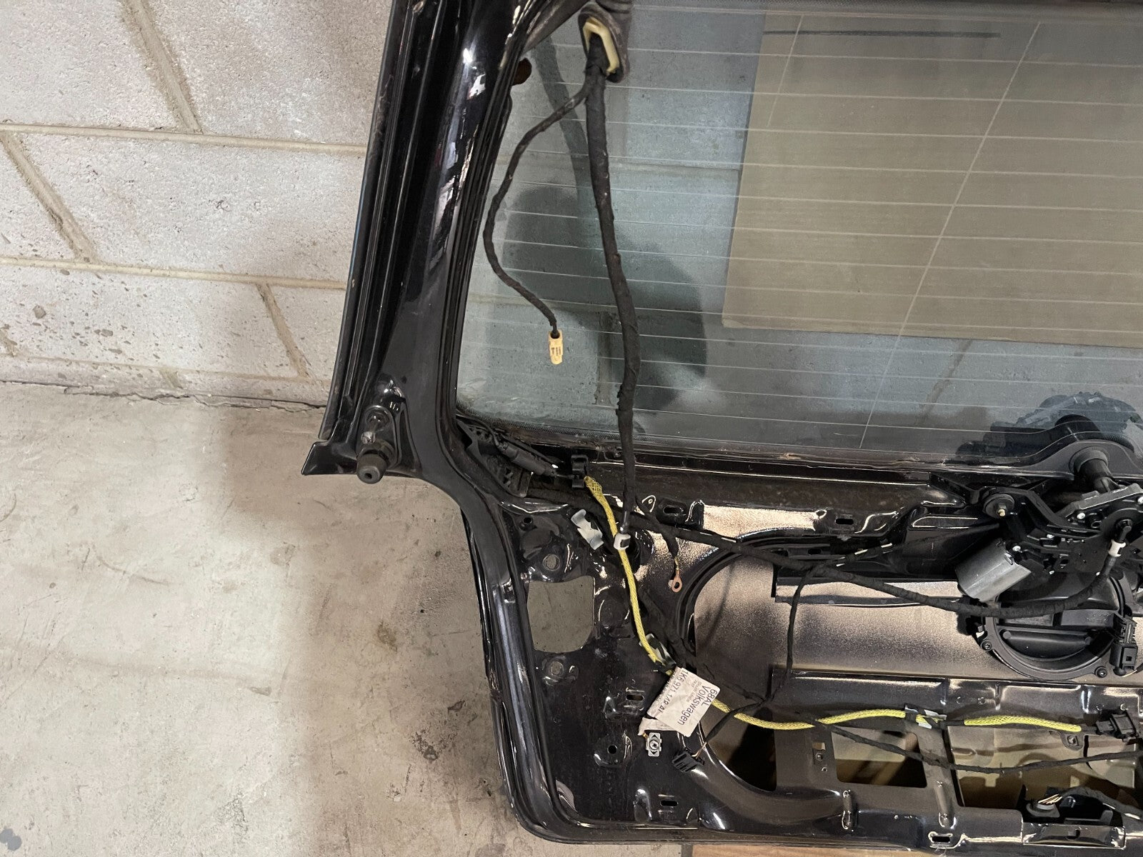 Volkswagen Golf MK5 Boot / Trunk In Black *Freight Available*