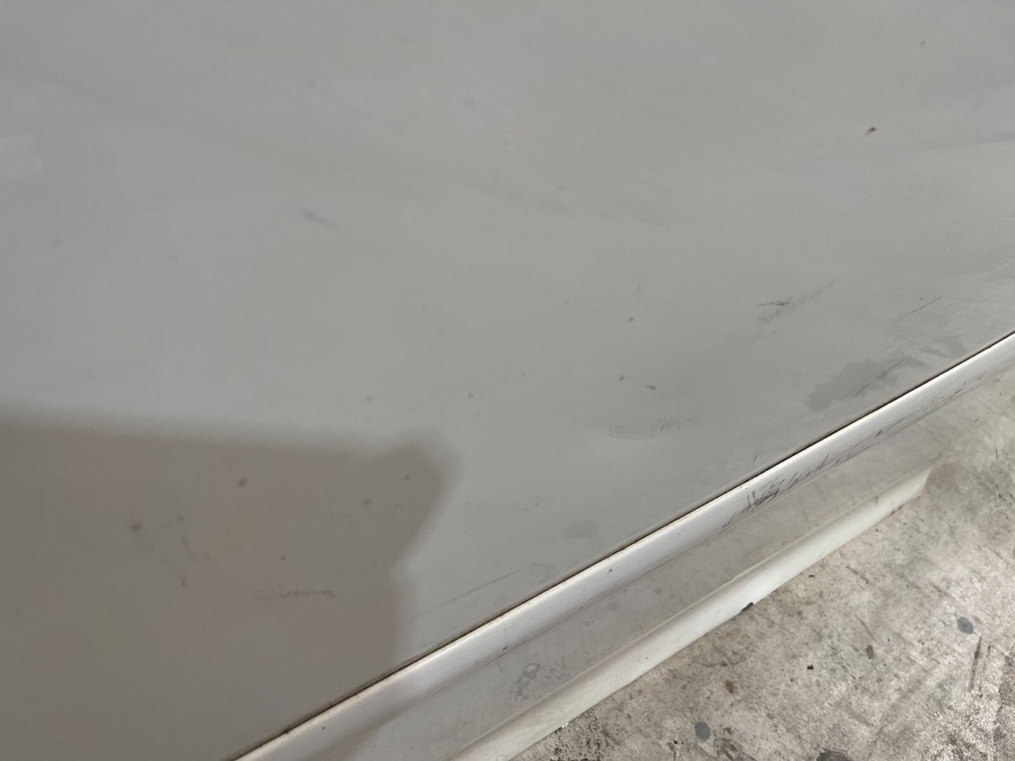 Volkswagen Golf MK5 Front Left Door In White *Freight Available*