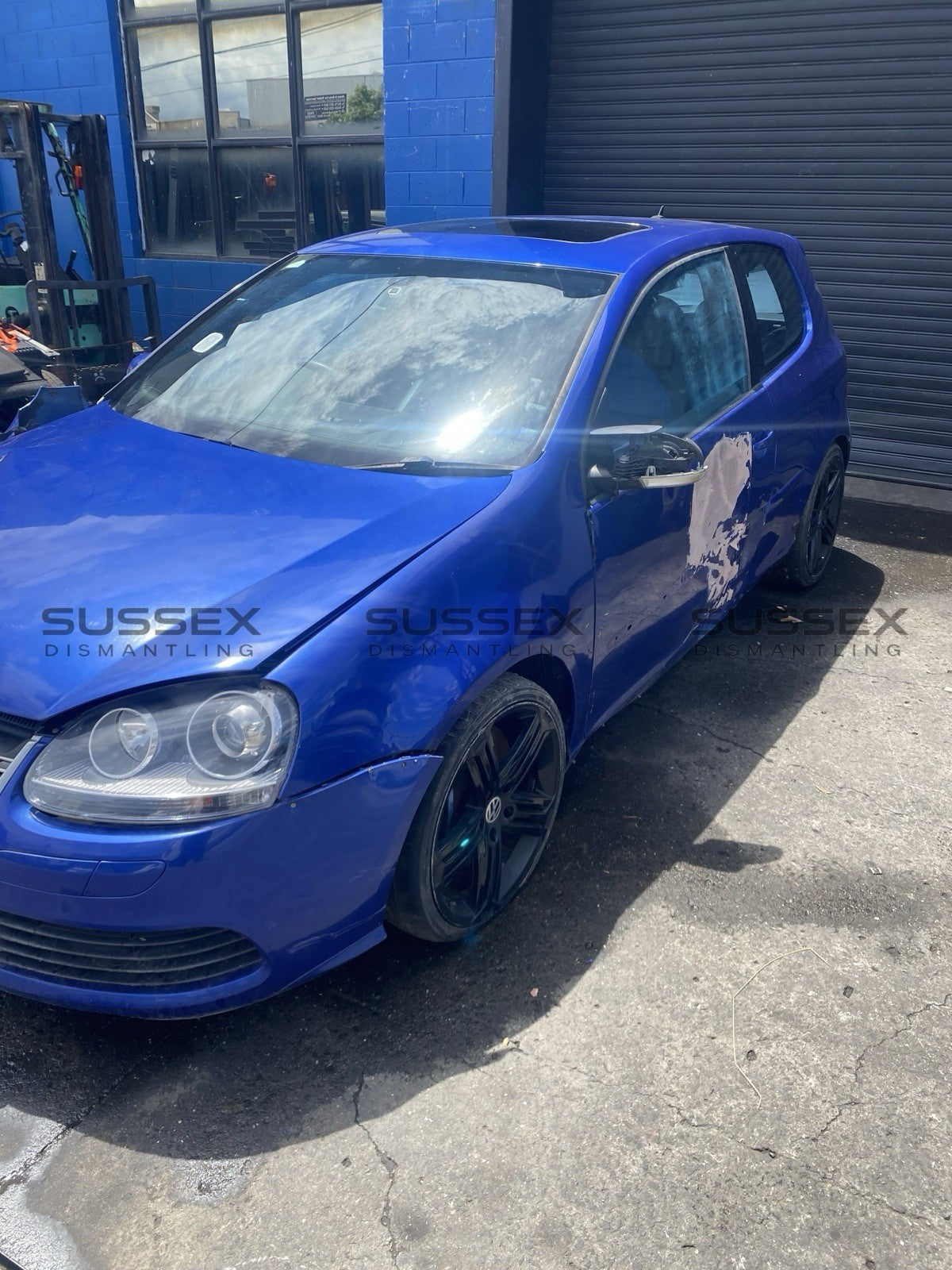 NOW WRECKING Volkswagen Golf 2007 MK5 R32 In Deep Blue Pearl With Only 94,953KM