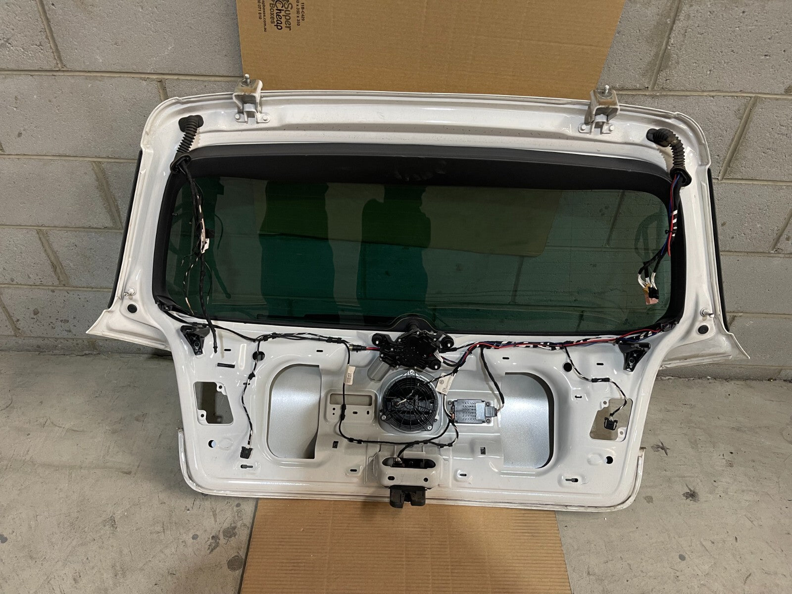 Volkswagen Golf MK6 Boot / Trunk In White *Freight Available*