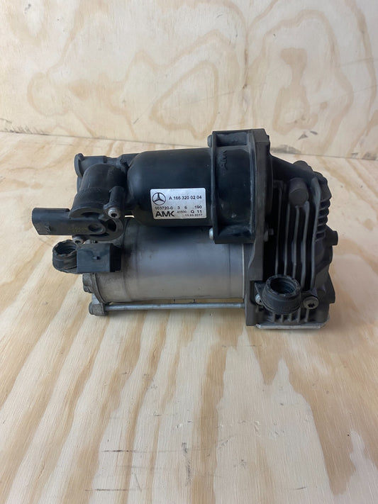 Mercedes-Benz ML GL GLE Class Air Suspension Pump A1663200204 (FAULTY)