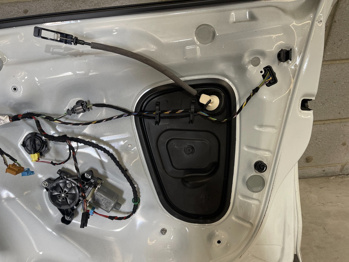 Volkswagen Golf MK7 Front Right Door In White *Freight Available*