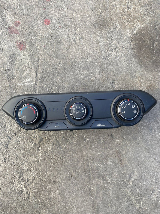 KIA CERATO HEATER/AC CONTROLS NON CLIMATE CONTROL TYPE, BD, 04/18- 18 19 20