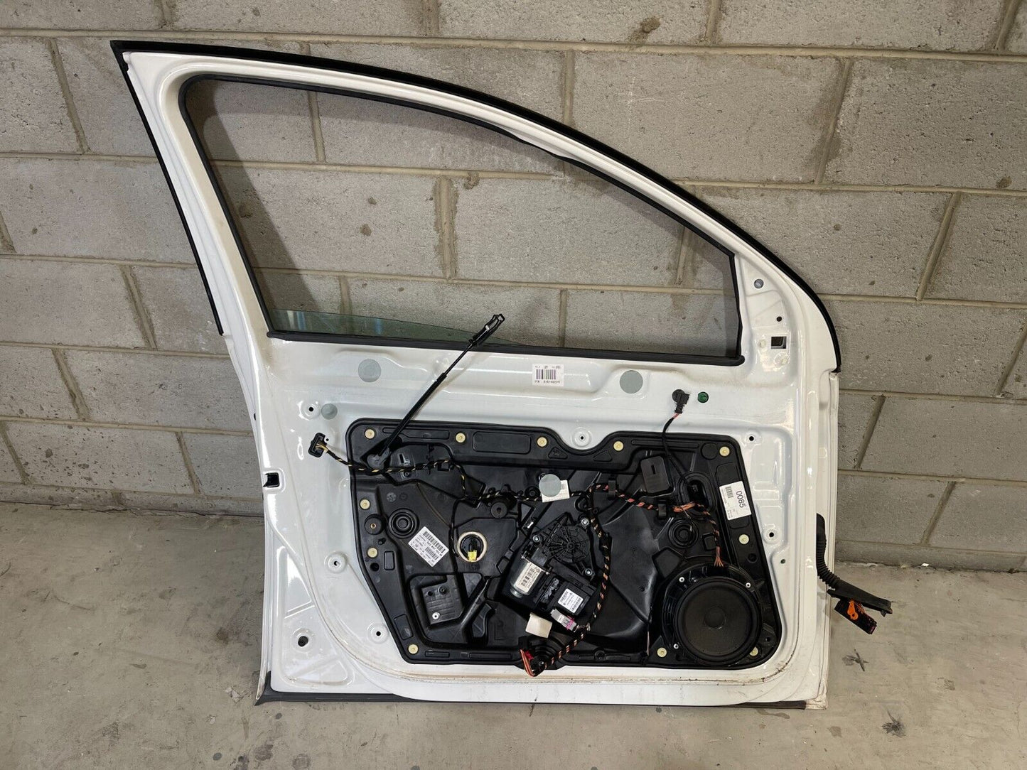 Volkswagen Golf MK6 Front Left Door In White *Freight Available*