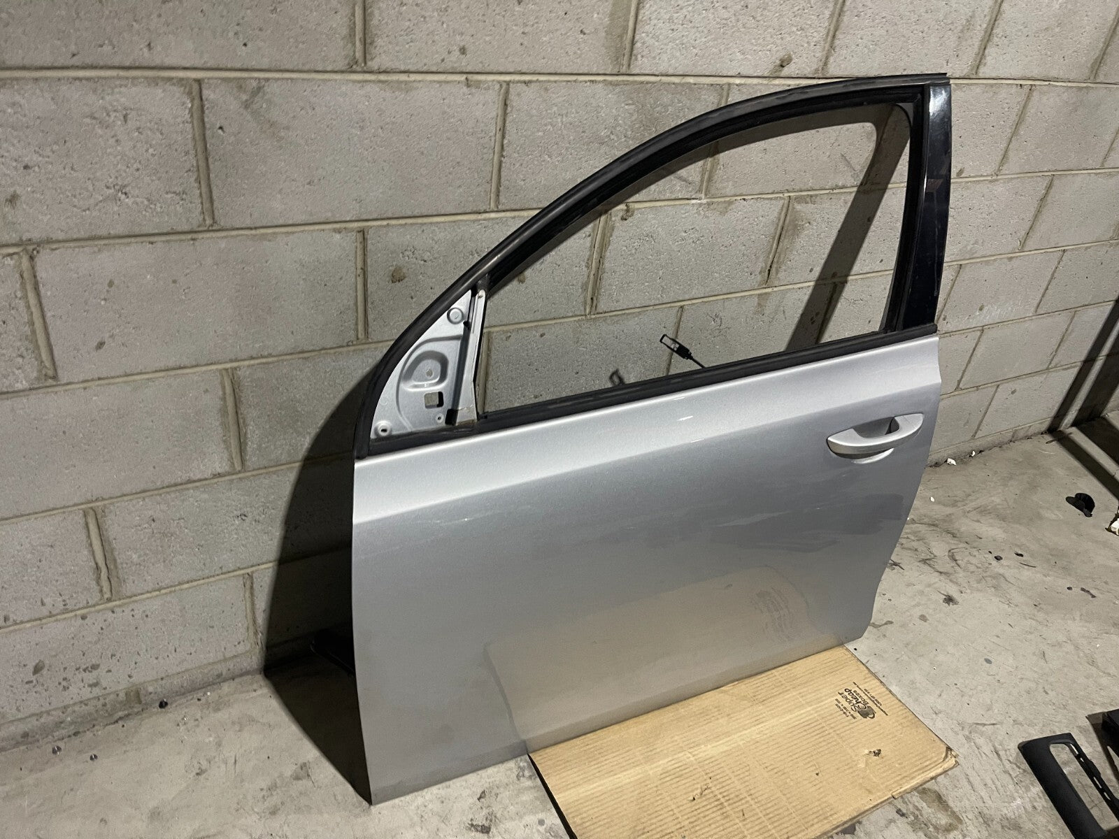 Volkswagen Golf MK6 Front Left Door In Silver *Freight Available*