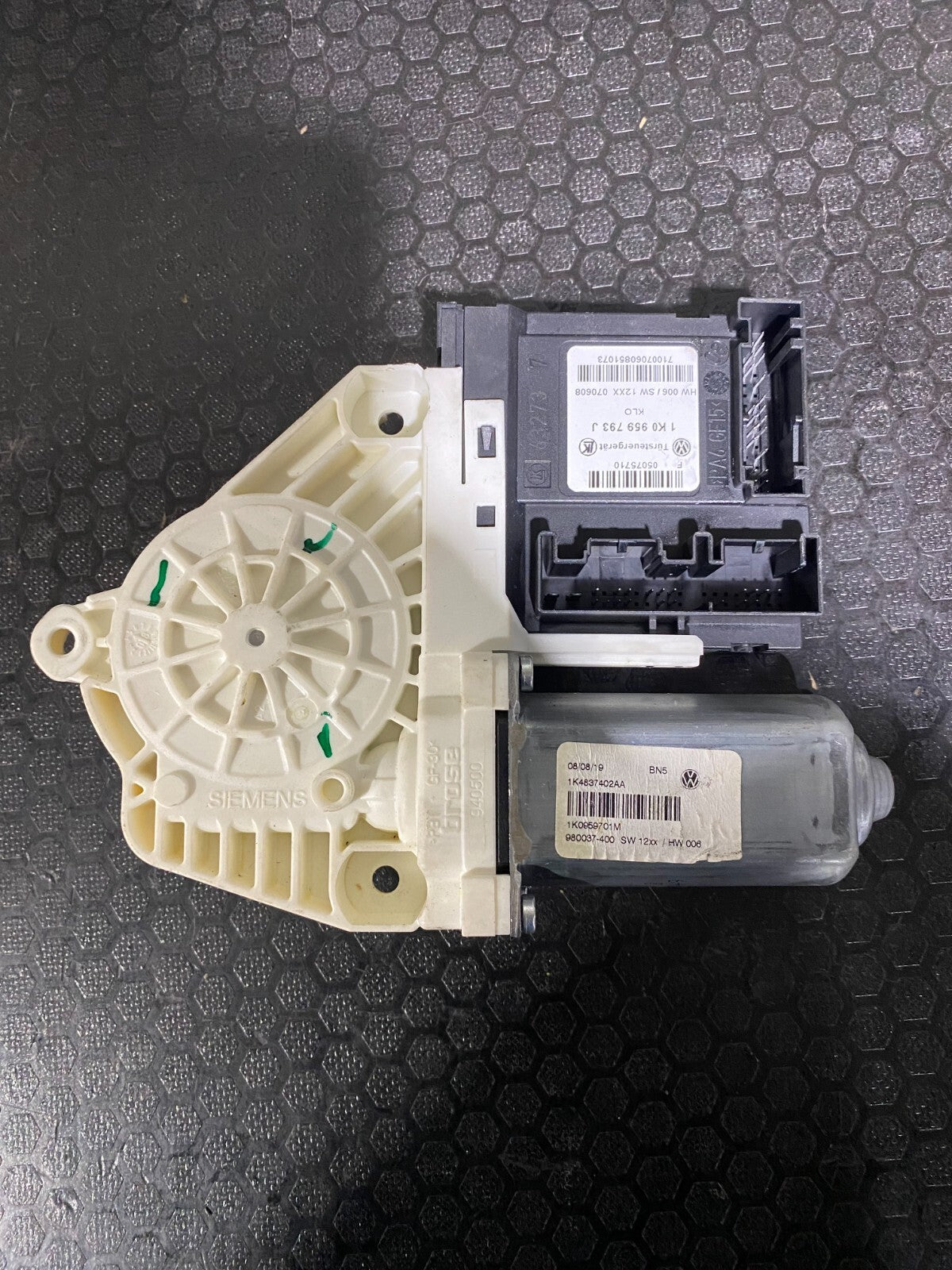 Volkswagen Window Motor 1K0959701M