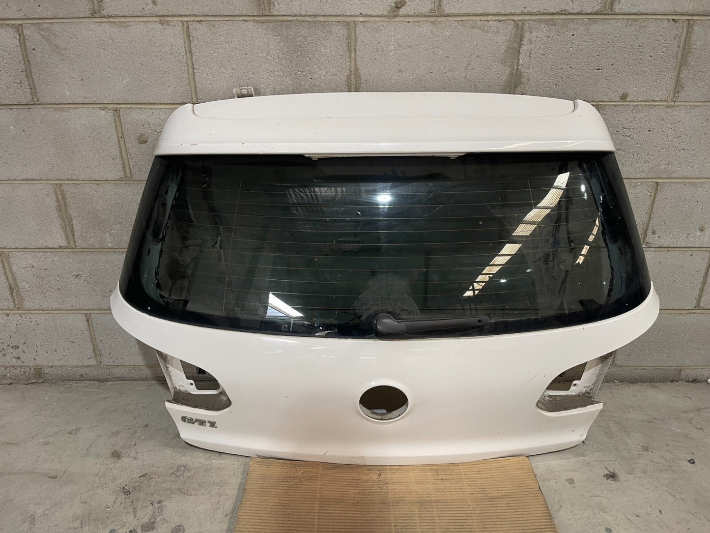 Volkswagen Golf MK6 Boot / Trunk In White *Freight Available*