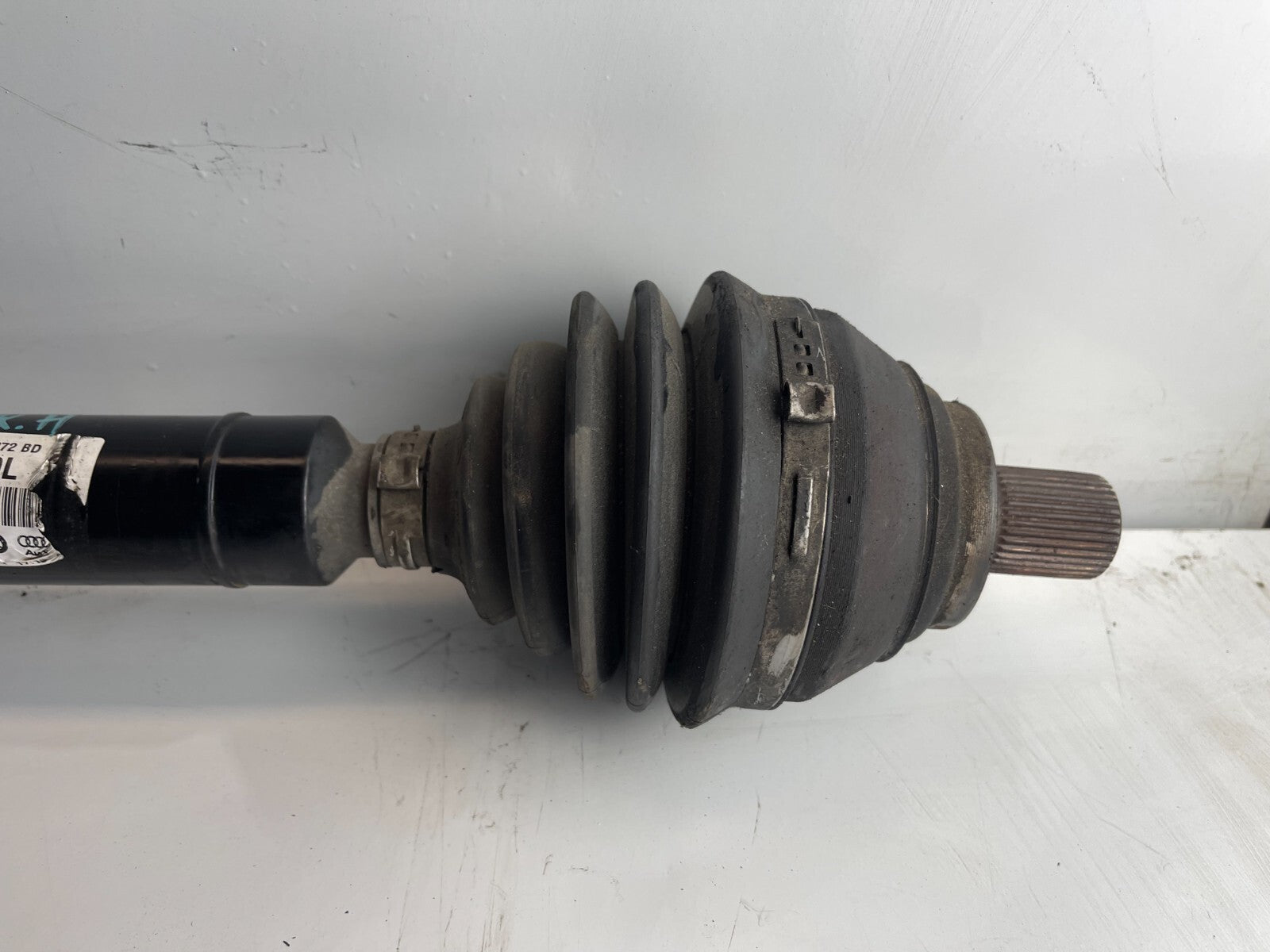 VWAG Front Right Driveshaft 3C0407272BD