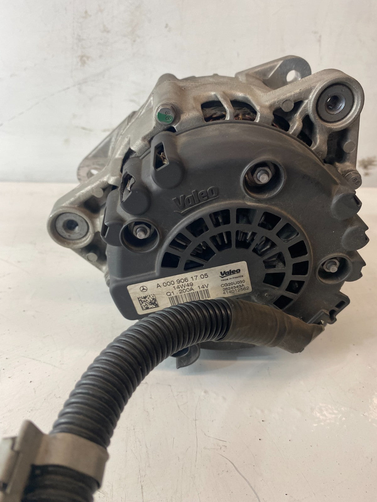 Mercedes-Benz M177 Alternator A0009061705