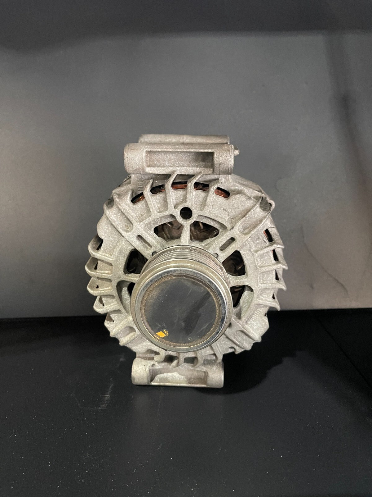 Volkswagen Golf Alternator 06J903023B