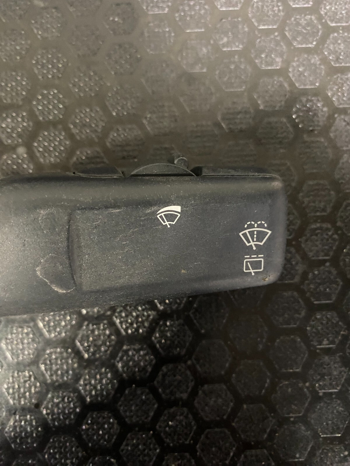 VWAG Front And Rear Windscreen Washer Arm 1K0953519