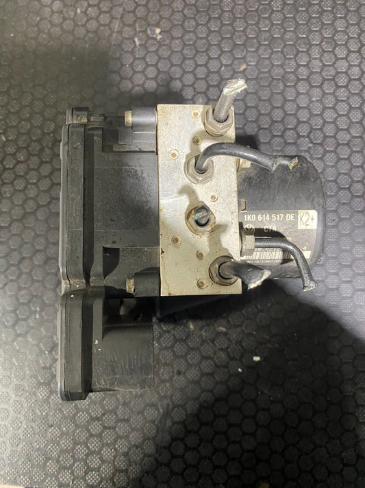 Volkswagen Golf ABS Brake Pump Module 1K0614517DE