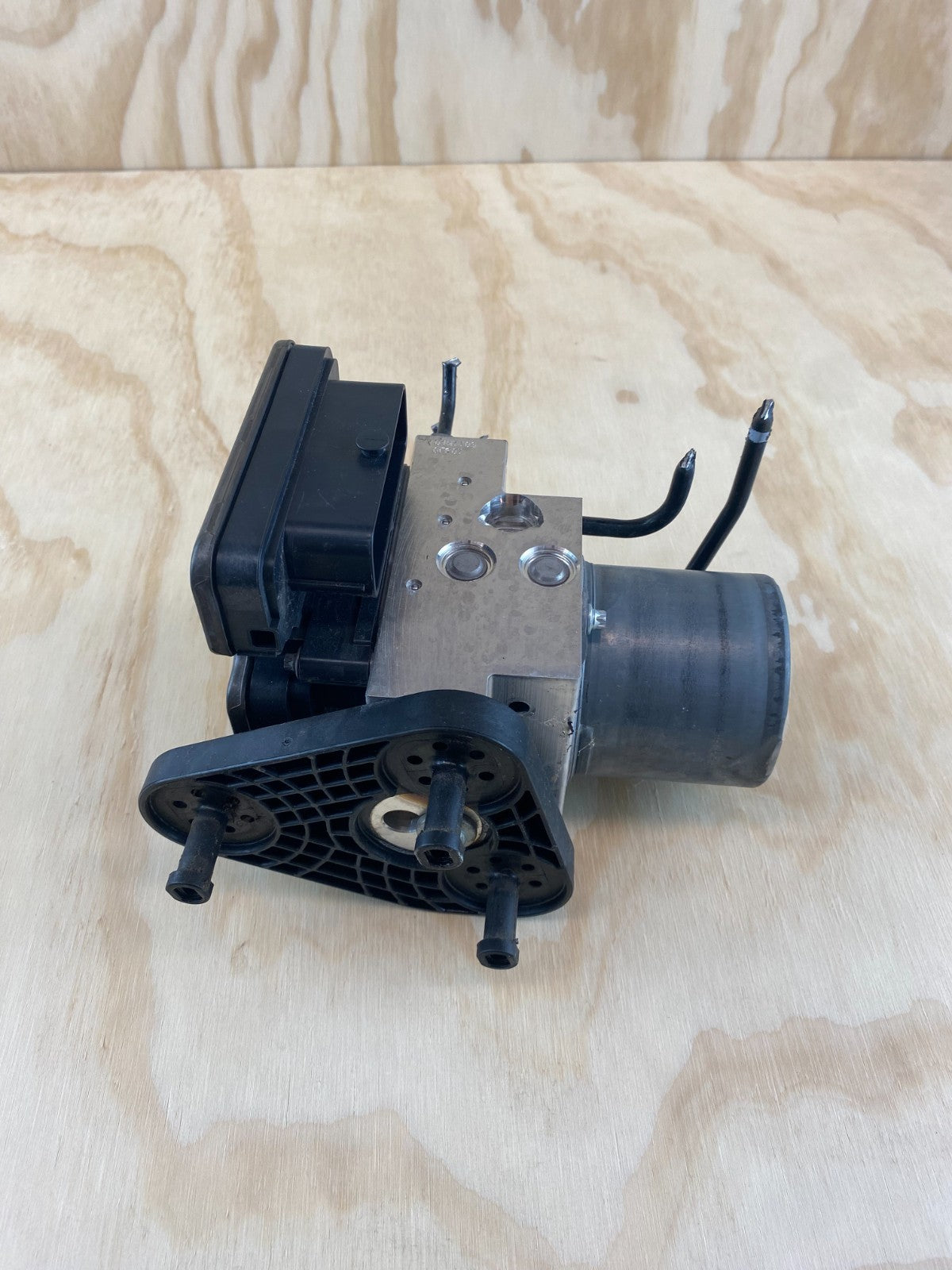 Mercedes-Benz C63s W205 ABS Module A2054312300