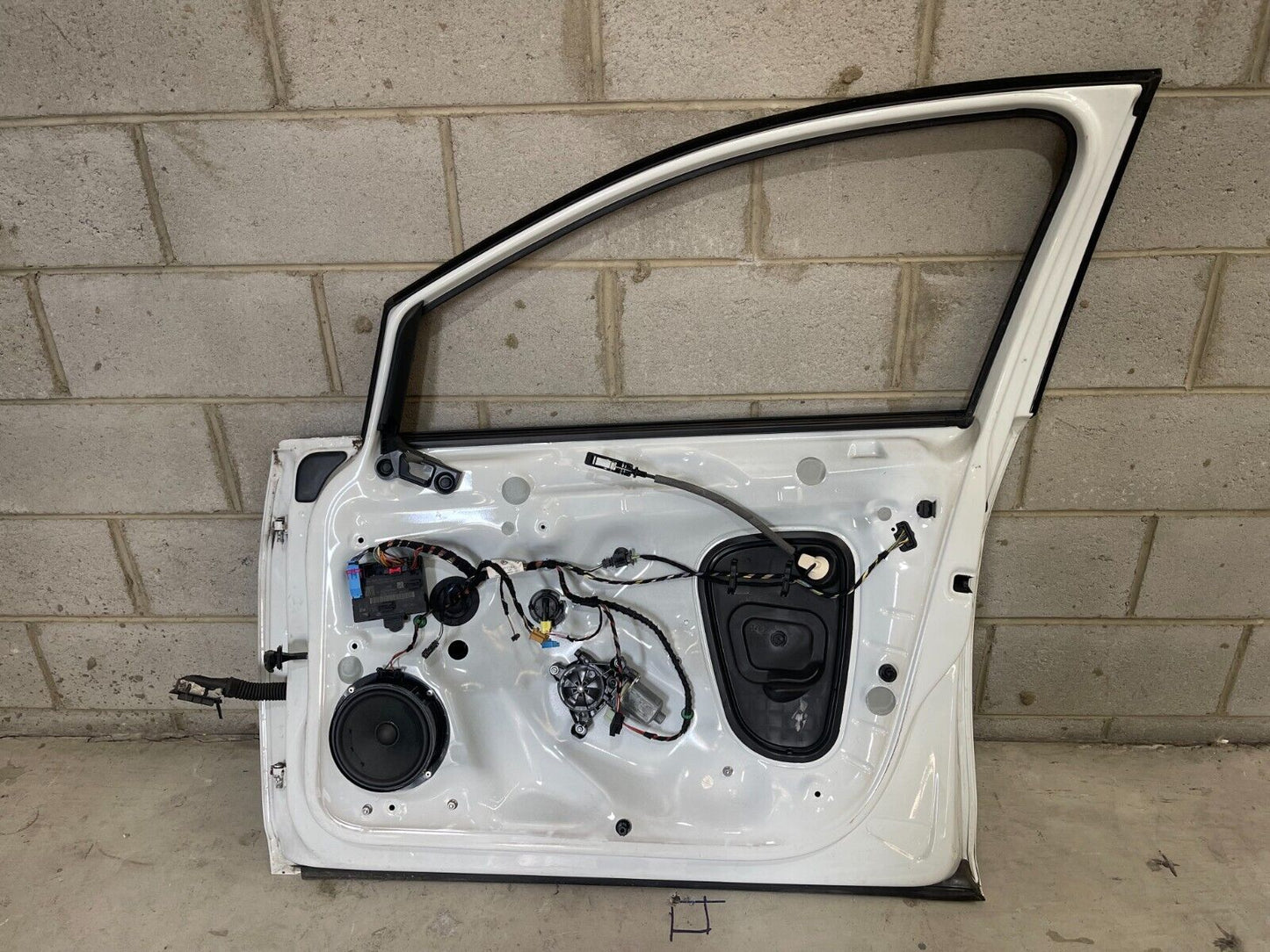 Volkswagen Golf MK7 Front Right Door In White *Freight Available*