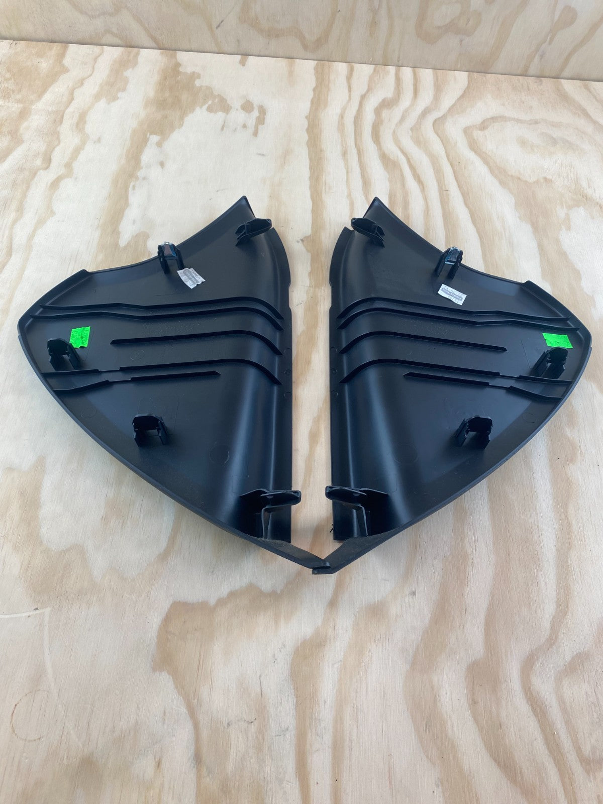 Mercedes-Benz GLA A Class Side Dashboard Cover A1766800289 A1766800189