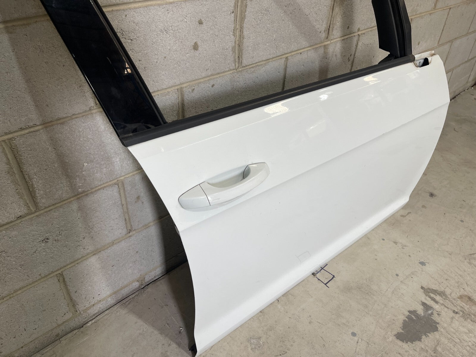 Volkswagen Golf MK7 Front Right Door In White *Freight Available*