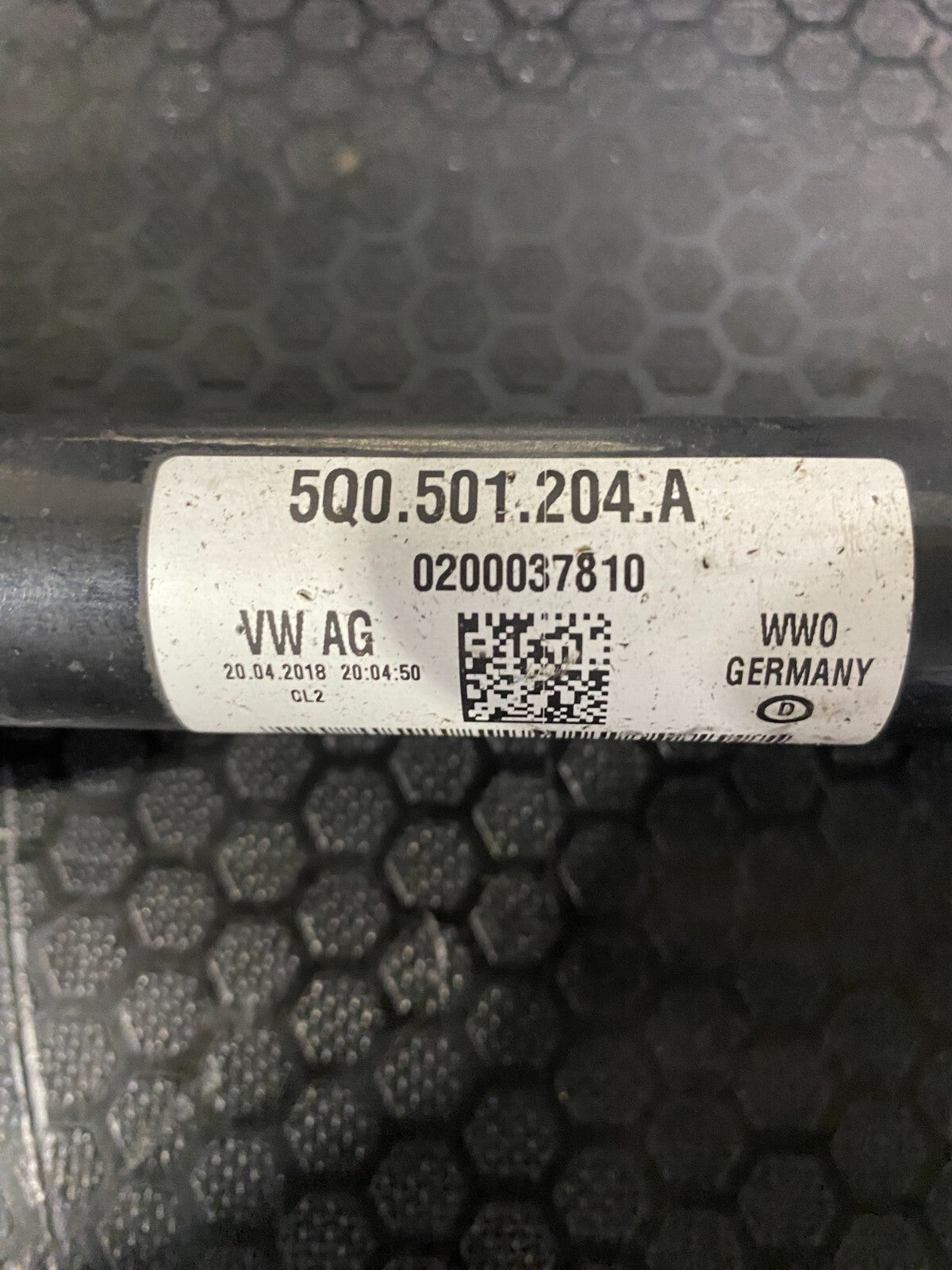 Volkswagen MK7 R Rear Right Driveshaft 5Q0501204A