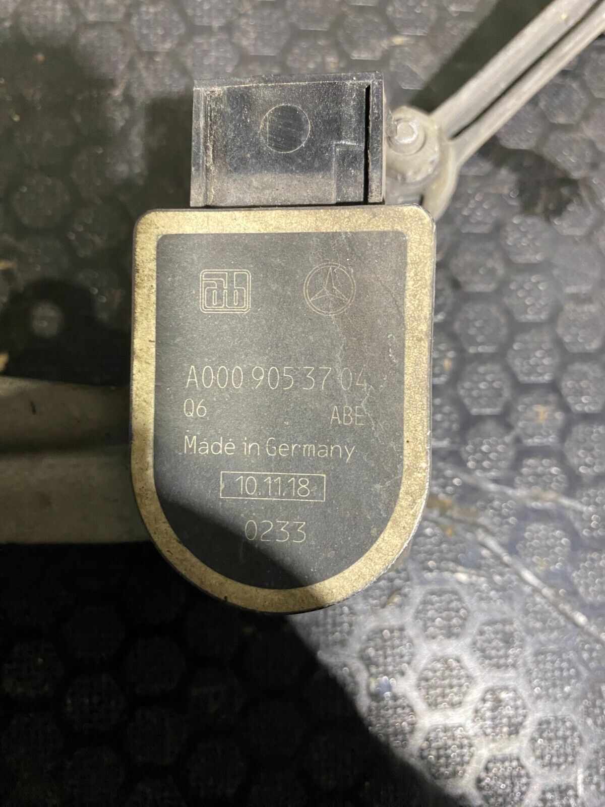 Mercedes-Benz C63s 2019-2021 Rear Right Positioning Sensor A2053280400