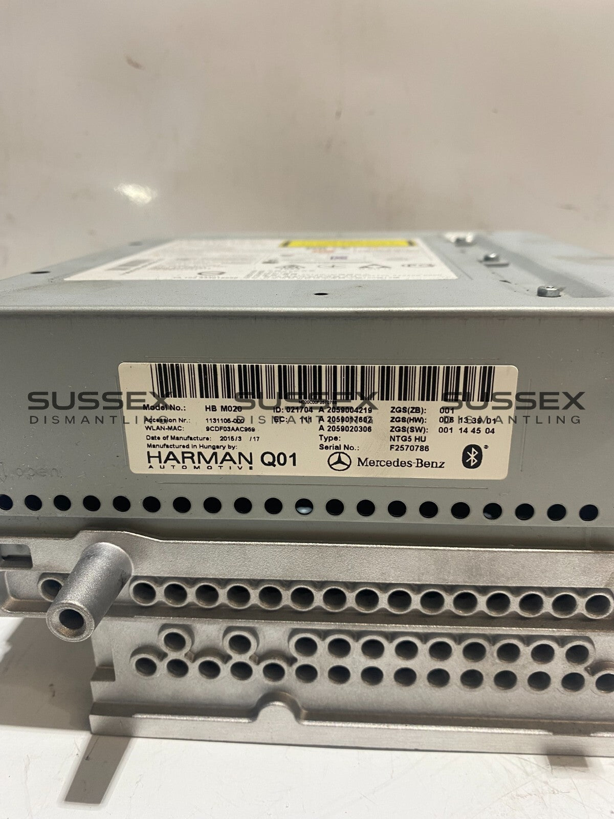 Mercedes-Benz HARMAN Radio Headunit A2059004219