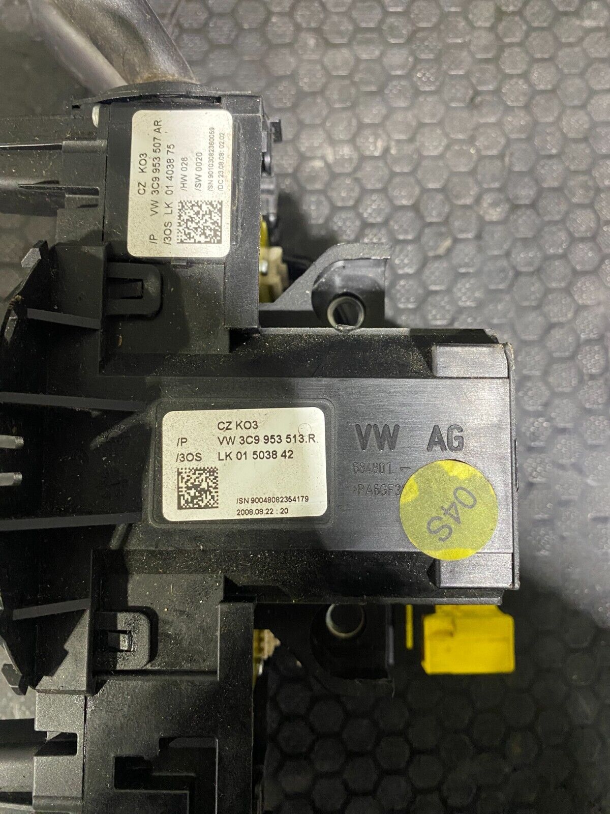 Volkswagen Passat R36 Steering Column 3C9953513R