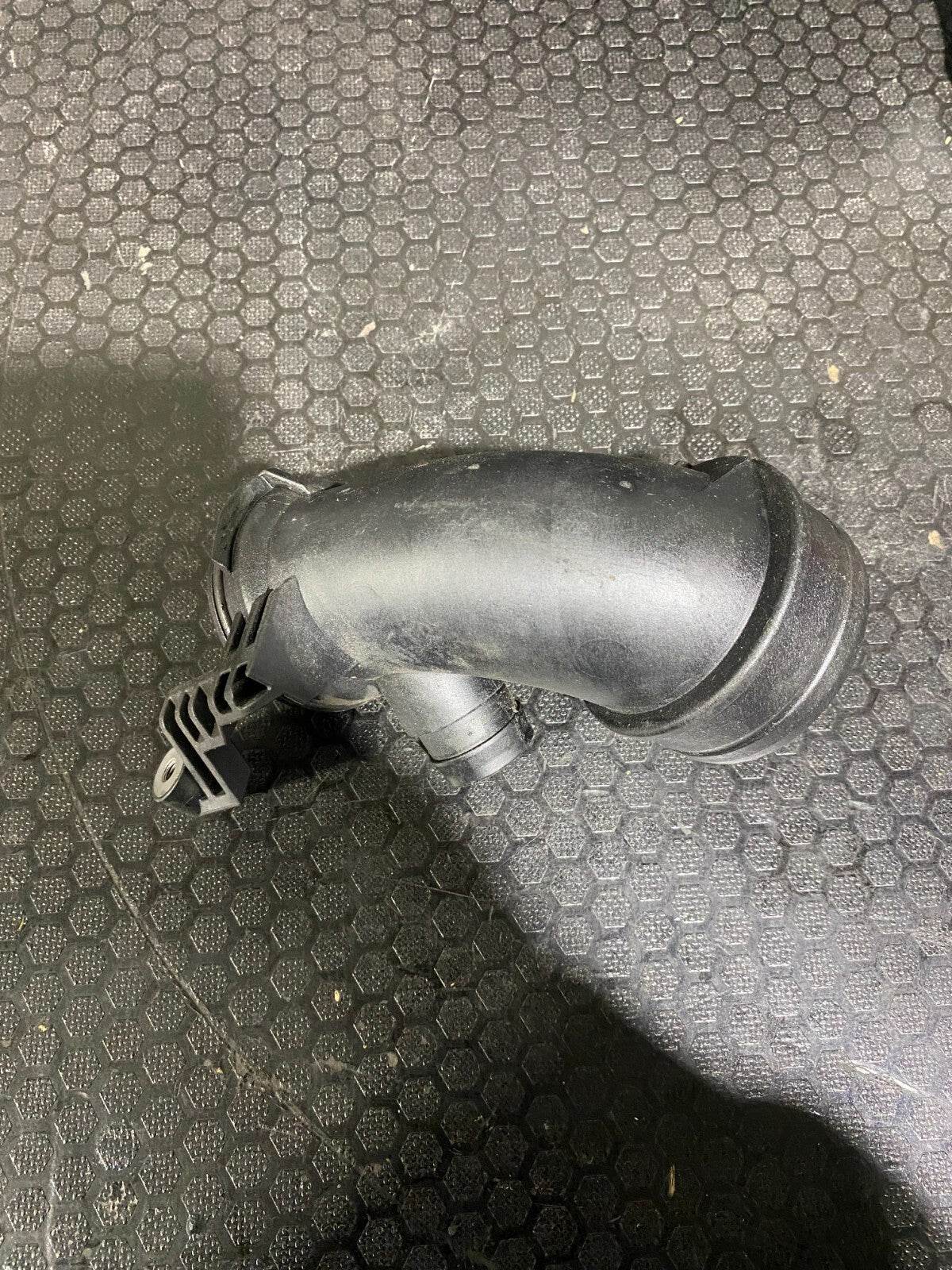 Volkswagen Air Intake Pipe 5Q0129635L