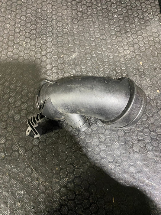 Volkswagen Air Intake Pipe 5Q0129635L