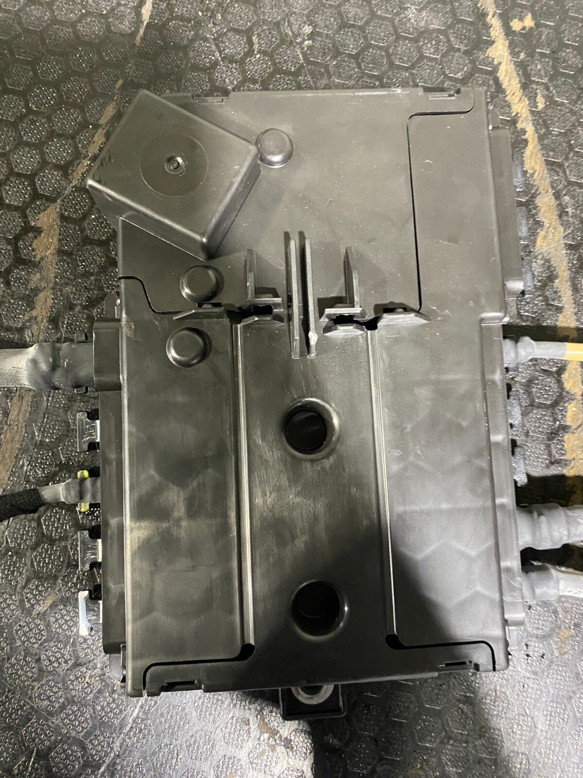 Mercedes-Benz C63s 2019-2021 A2135406100 Front Power Fuse Box