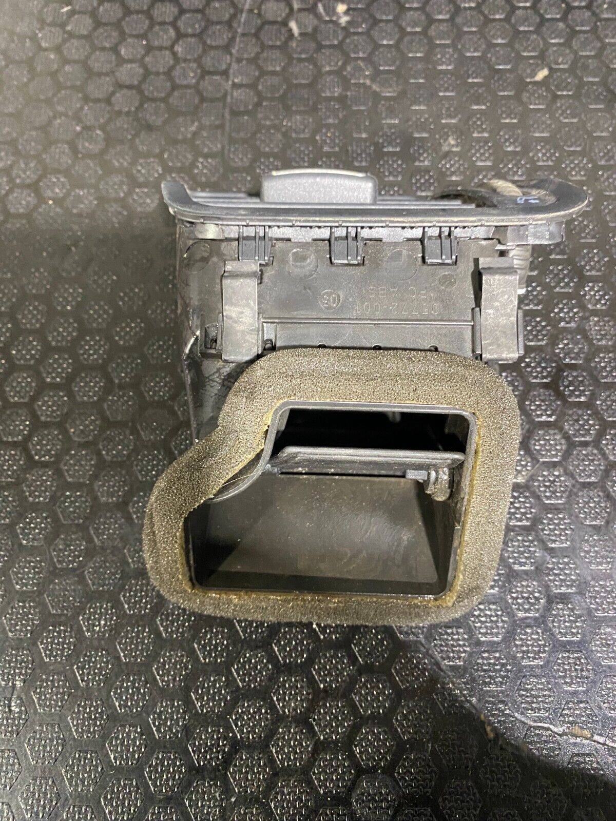 Volkwagen Passat R36 Dash Air Vent 3C2819702E