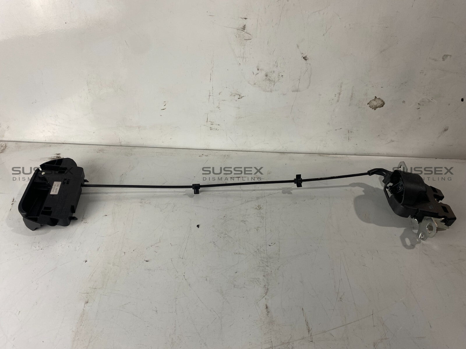 Mercedes-Benz Rear Left Seat Release Handle And Lock A2059204900