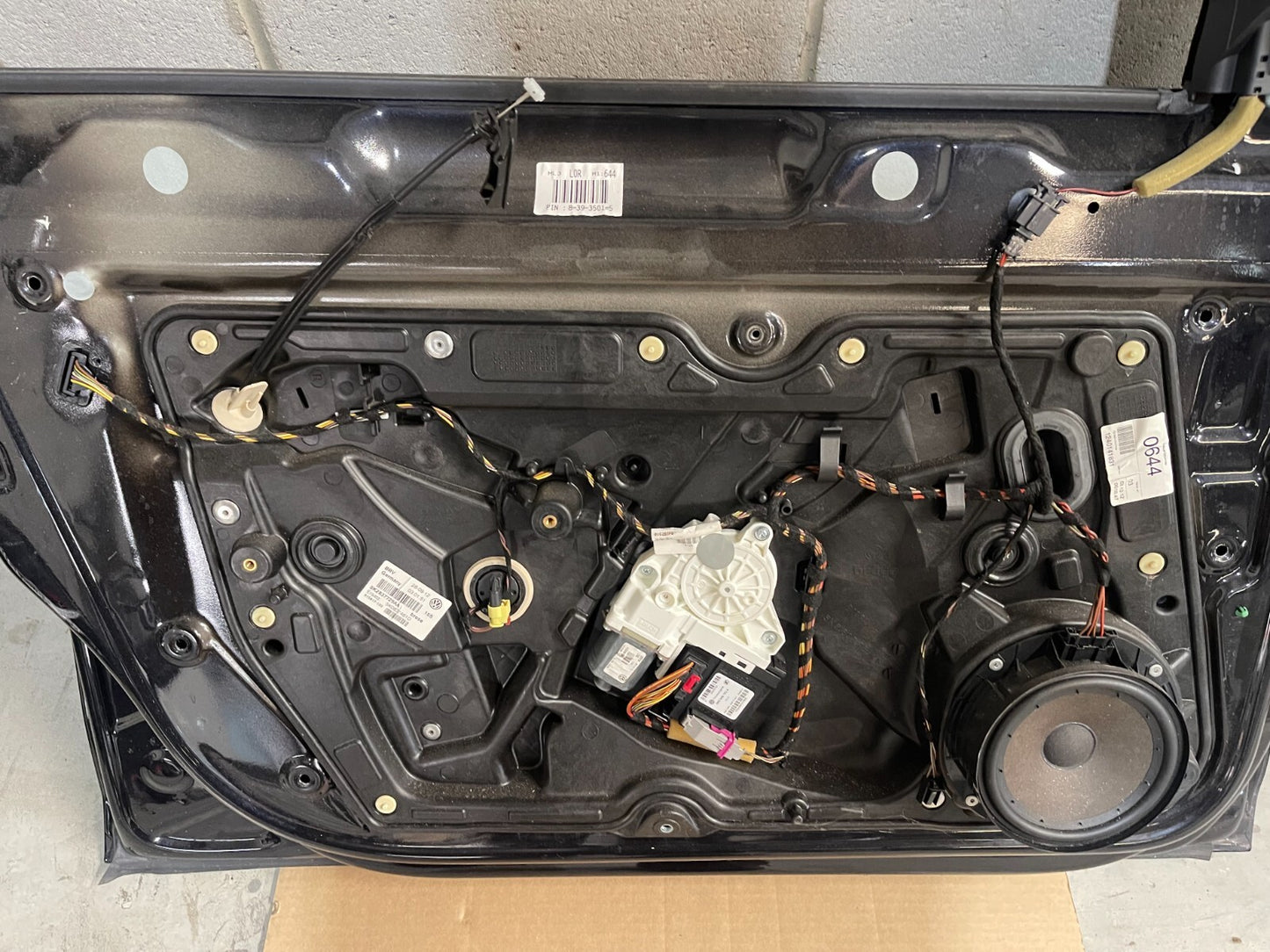 Volkswagen Golf MK6 Front Left Door In Black *Freight Available*