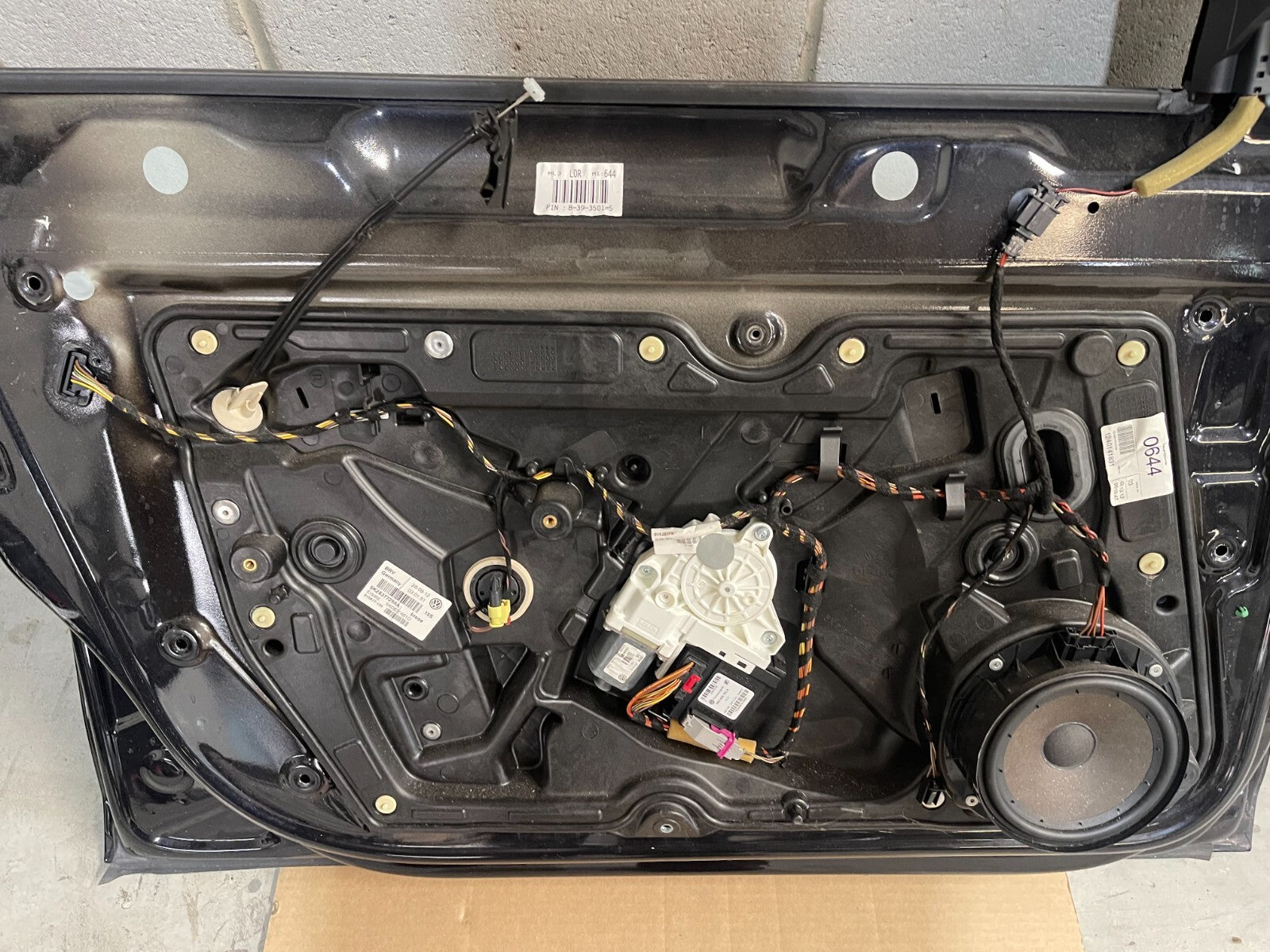 Volkswagen Golf MK6 Front Left Door In Black *Freight Available*