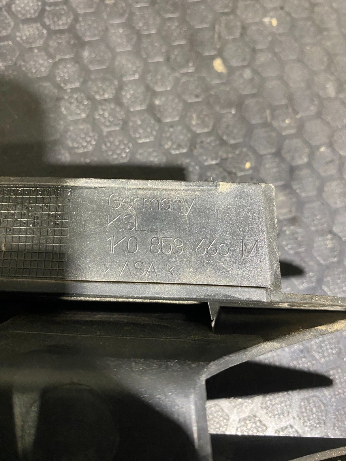 Volkswagen Golf MK5 R32 Front Left Bumper Cover 1K0853665M 1K0853950F