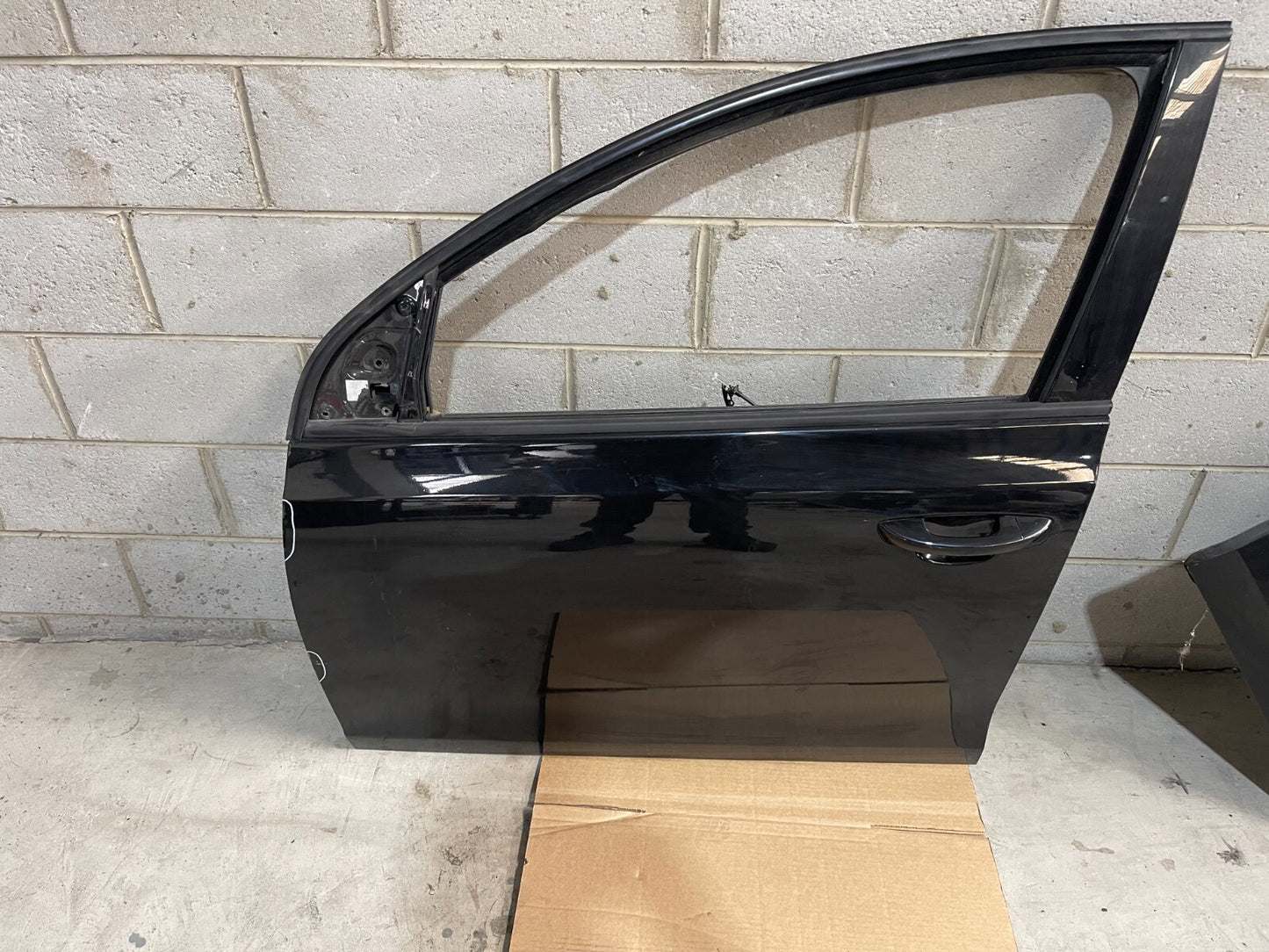 Volkswagen Golf MK6 Front Left Door In Black *Freight Available*