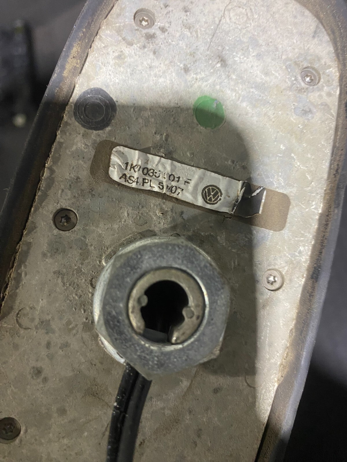 Volkswagen MK5/6 Roof Antenna With Aerial 1K0035501F