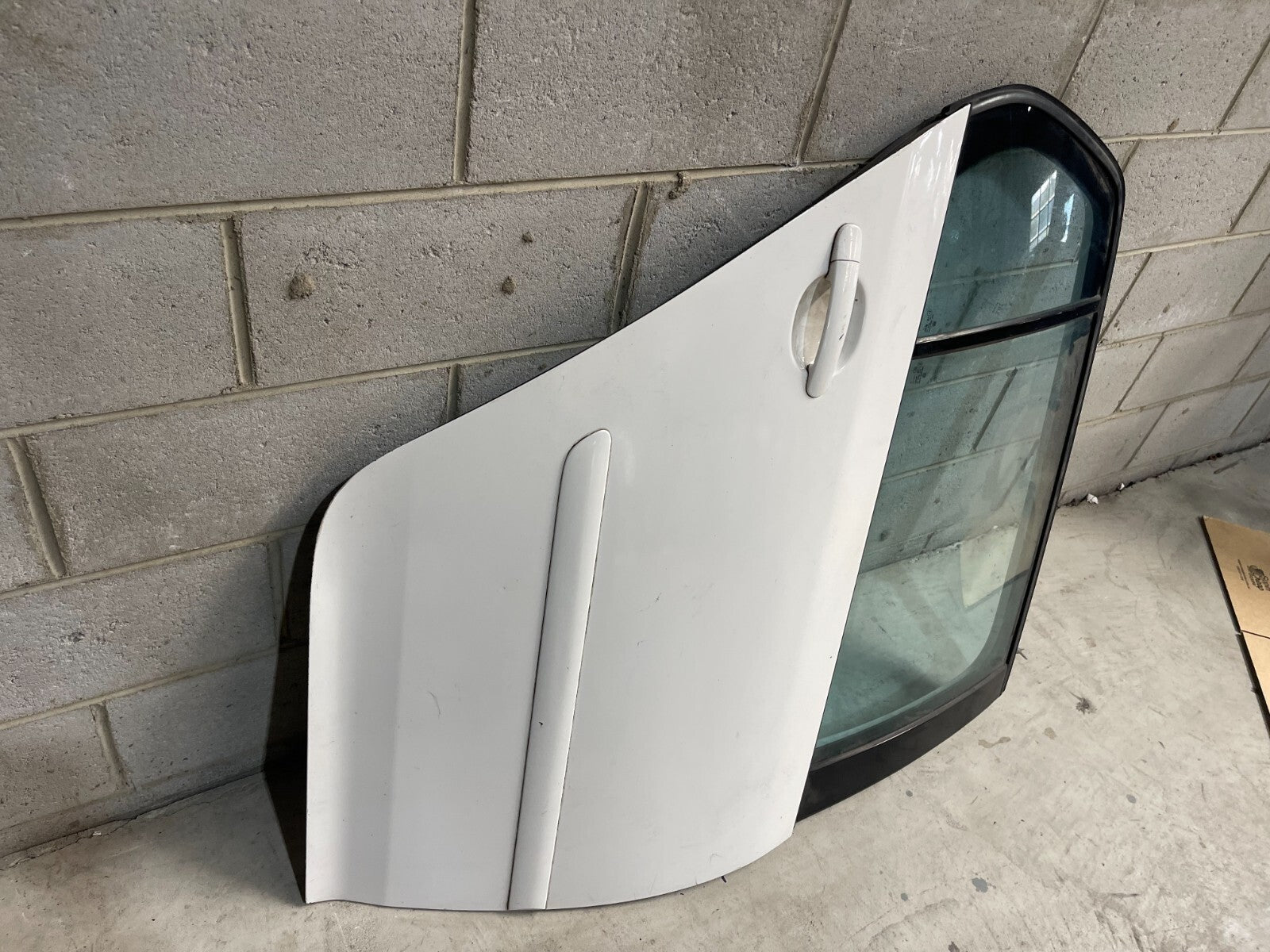 Volkswagen Golf MK5 Rear Right Door In White *Freight Available*