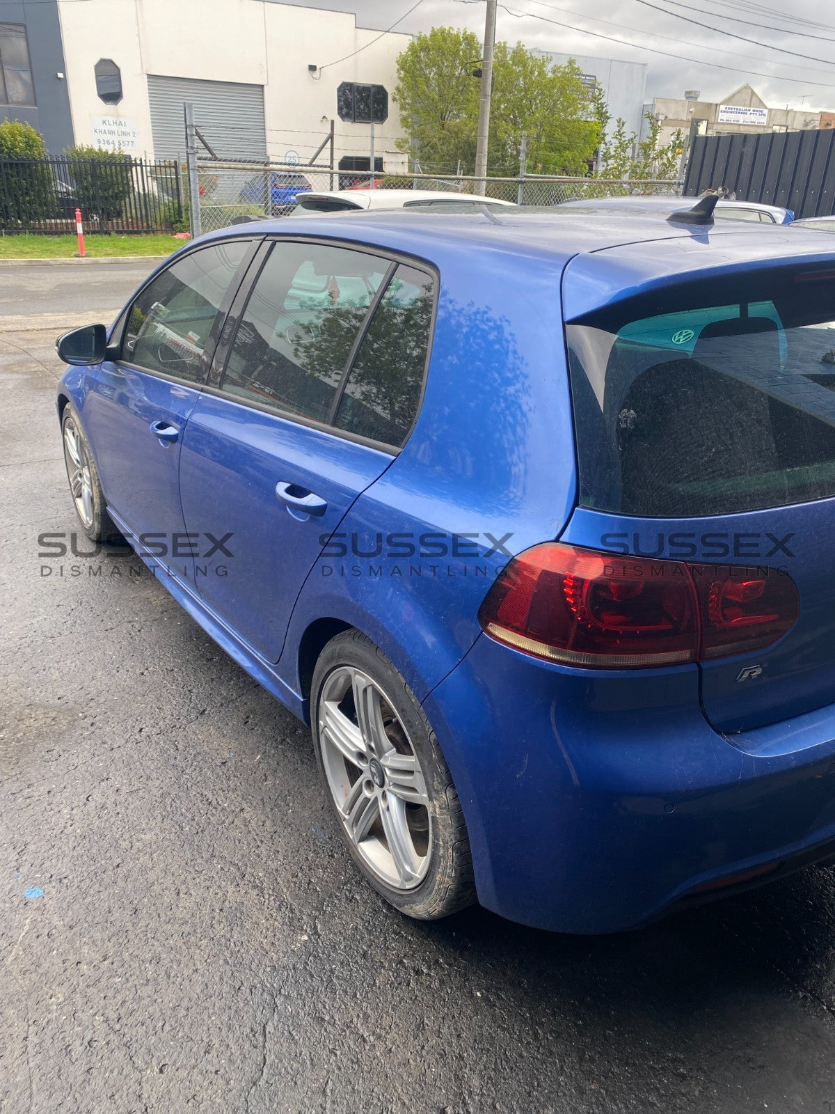 NOW WRECKING Volkswagen Golf R 2013 In Blue 228,745KM