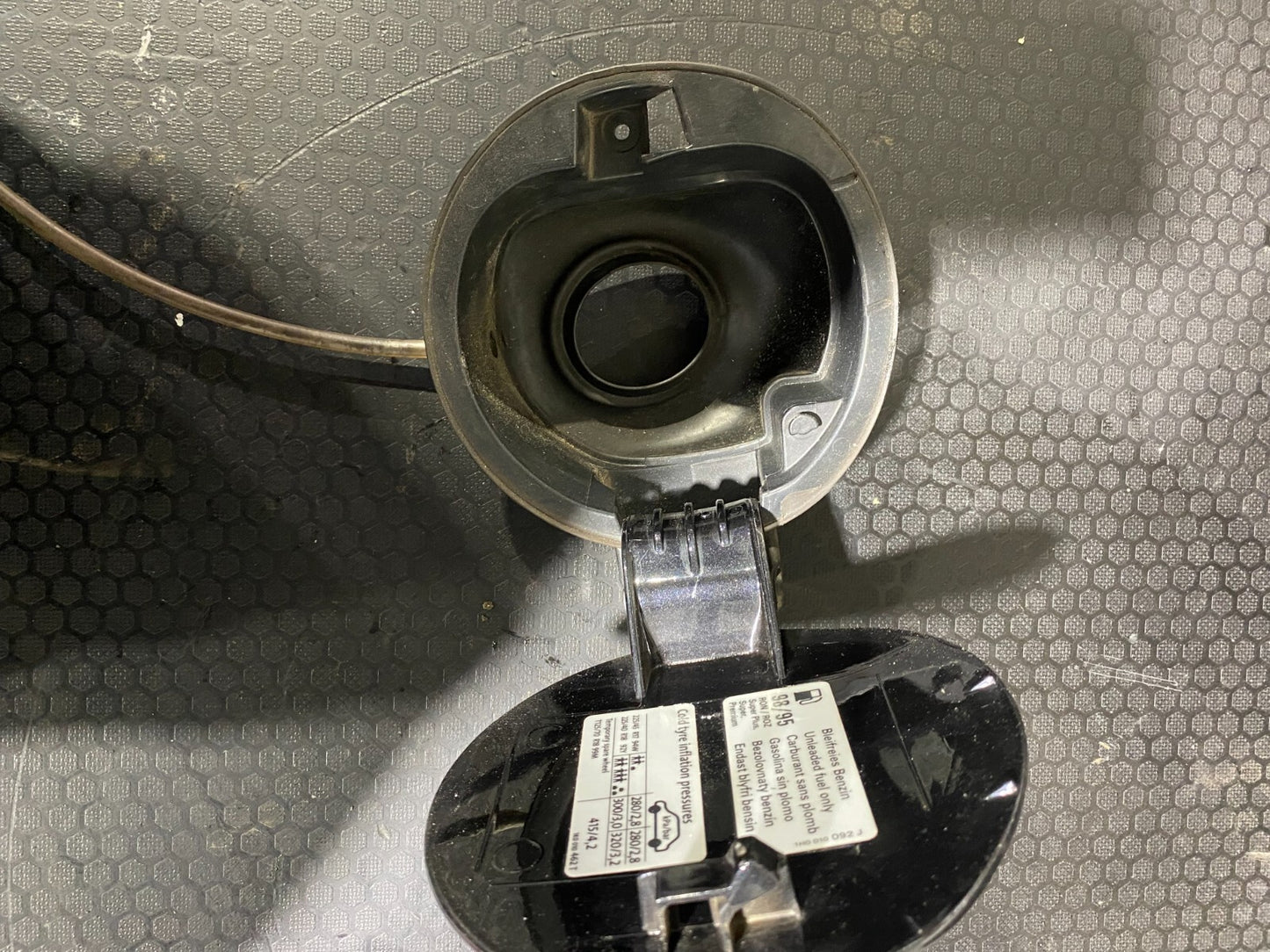 Volkswagen Golf MK5 Black Fuel Cap 1K6809857