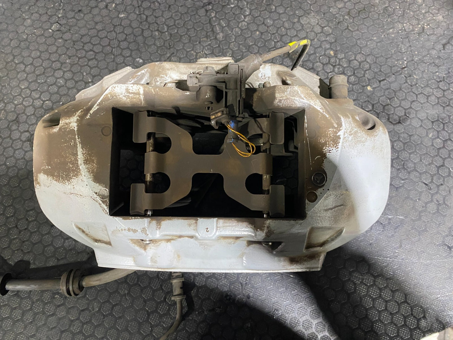 Mercedes-Benz Front Right Brake Calliper For 2017-2019 GLC43 AMG C200 C43