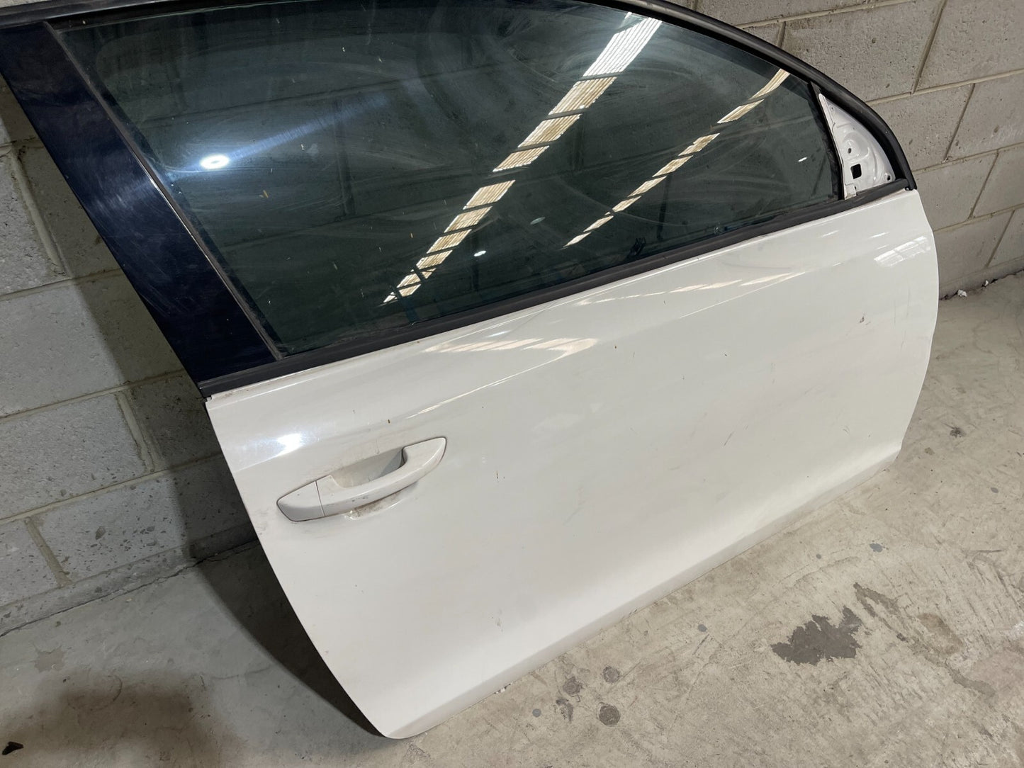 Volkswagen Golf MK6 Front Right Door In White *Freight Available*