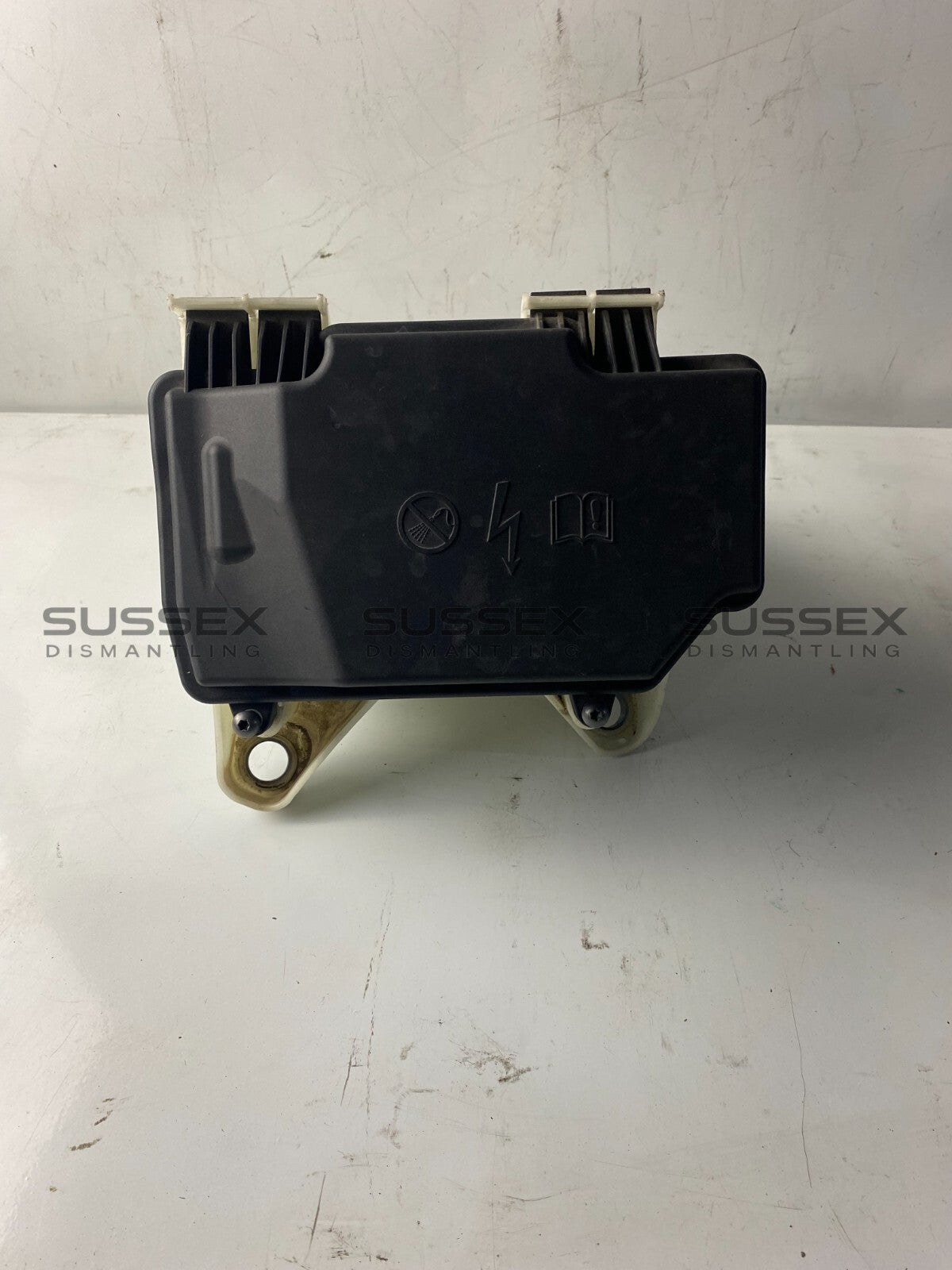 Mercedes-Benz C-Class W205 Front Fusebox A2055400182