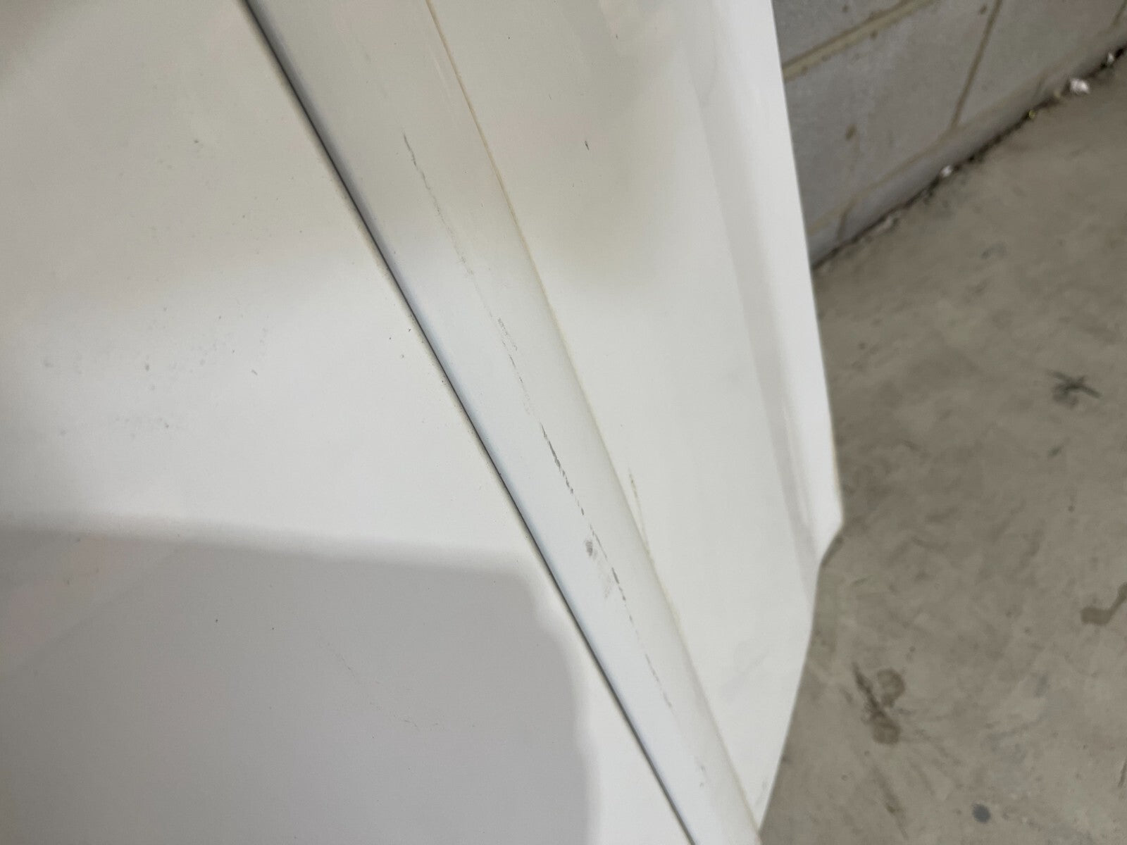 Volkswagen Golf MK5 Rear Left Door In White *Freight Available*