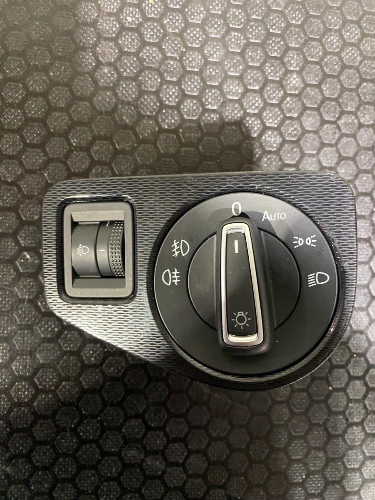 Volkswagen Golf MK7 Headlight Switch With Light Adjuster And Bracket 5G2858060B