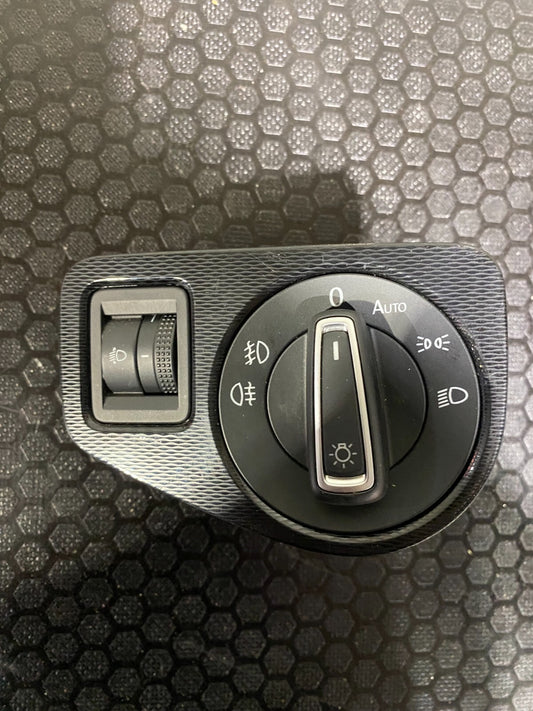 Volkswagen Golf MK7 Headlight Switch With Light Adjuster And Bracket 5G2858060B